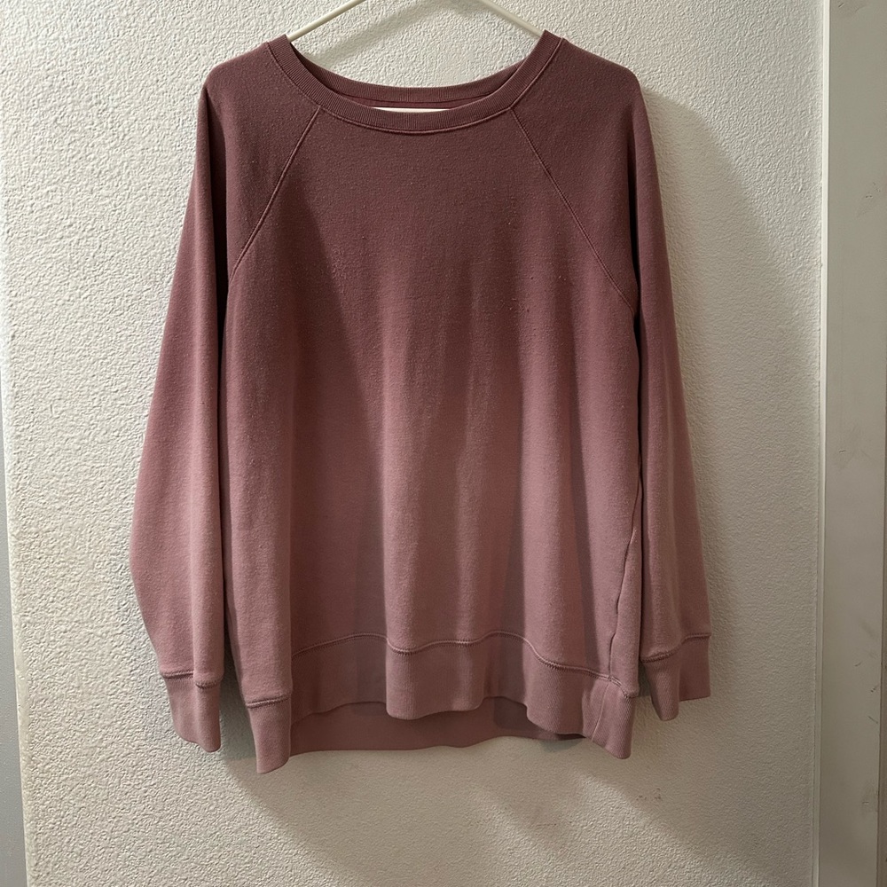 Pink ombré American Eagle sweater. Size small.